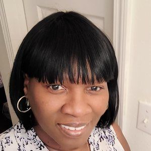 Meet your Posher, Linda